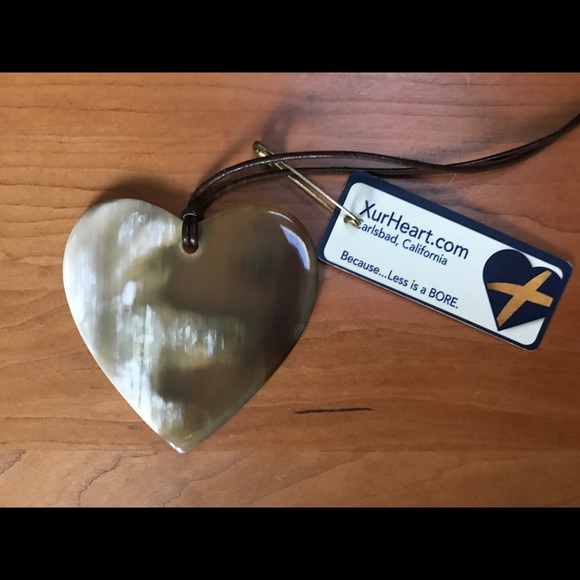 Water buffalo/leather heart shaped necklace. - Picture 2 of 2